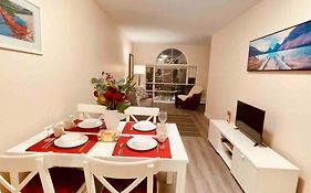 Unit #301 Mountain View 1Br In Canmore Down Town